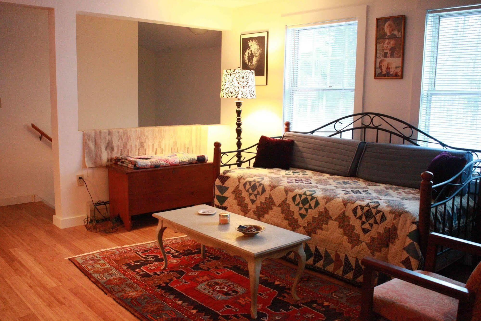 The Egremont Village Inn South Egremont Экстерьер фото