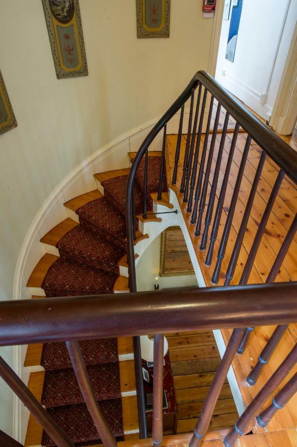 The Egremont Village Inn South Egremont Экстерьер фото