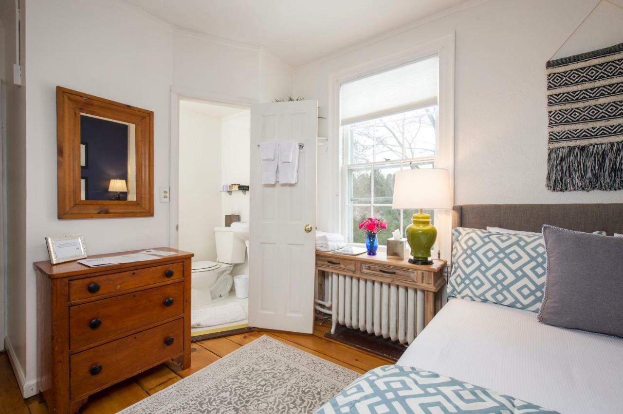 The Egremont Village Inn South Egremont Экстерьер фото