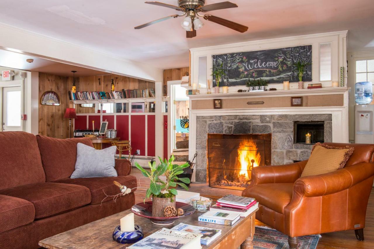 The Egremont Village Inn South Egremont Экстерьер фото