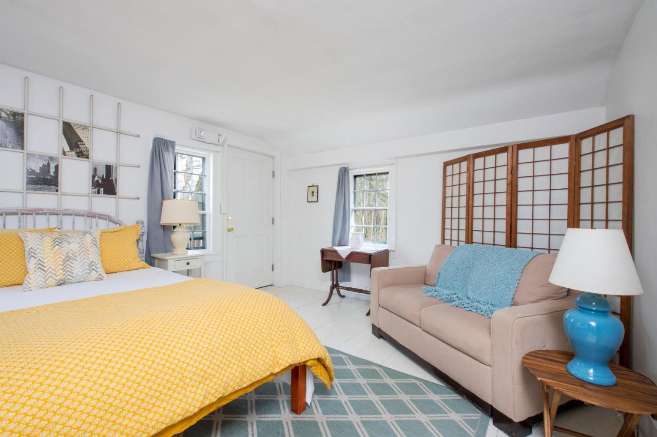 The Egremont Village Inn South Egremont Экстерьер фото